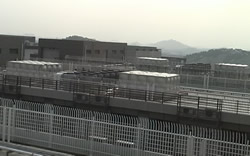 點(diǎn)擊查看“20000多人日供500噸空氣能熱泵熱水工程-聯(lián)勝液晶顯示器有限公司”大圖效果 20000多人日供500噸空氣能熱泵熱水工程-聯(lián)勝液晶顯示器有限公司